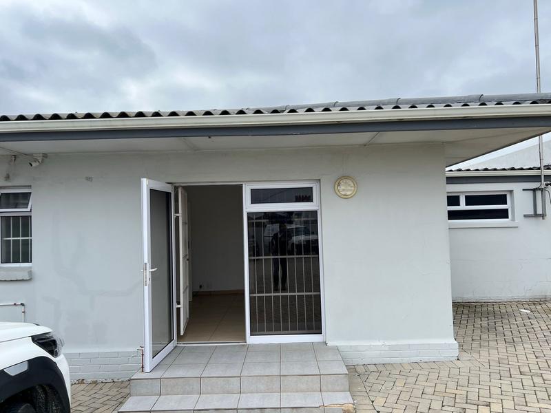 To Let commercial Property for Rent in Newton Park Eastern Cape